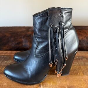 Kate Bosworth Emma bootie 8.5